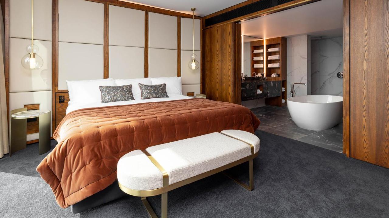 Horizon By Skycity Auckland Luaran gambar A bedroom at The Hari