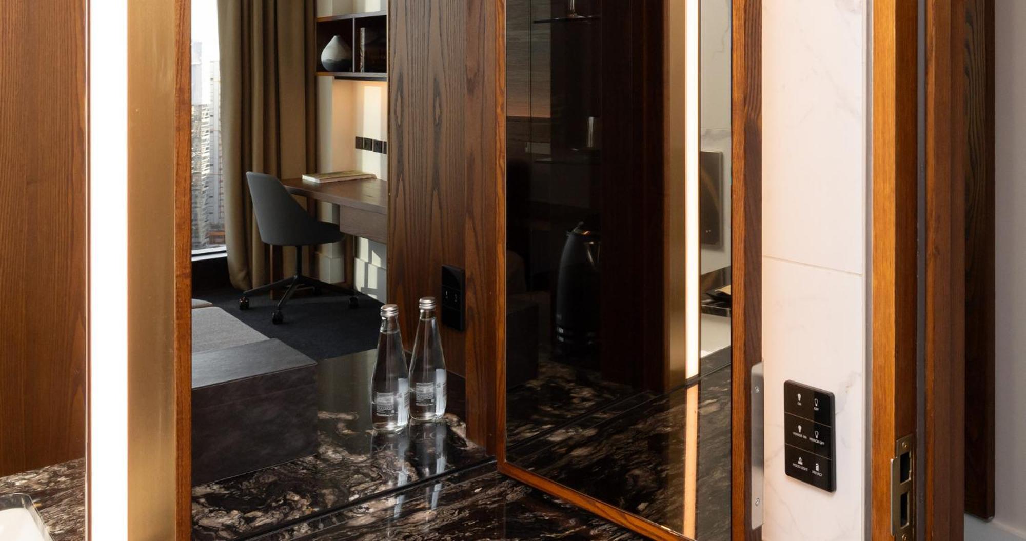Horizon By Skycity Auckland Luaran gambar A mirror in a hotel room